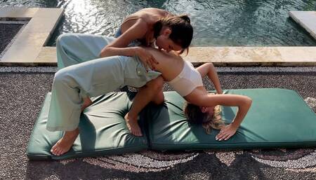 BACKBREAKER STYLE BELLY BUTTON FETISH HD