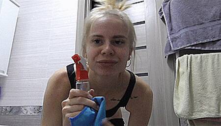 BLONDY CLEANERS BUTTCRACKS! MP4