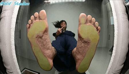 Angry Land lady slow motion stomp! - MOV