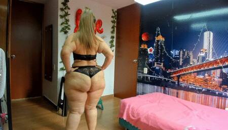 Kristen Hill Streptease, Sensual and Clapping