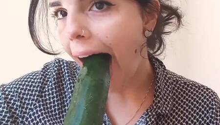 Jessy ASMR Cucumber Sucking Sounds Video Leaked