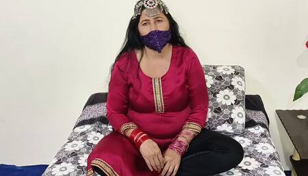 Beautiful Punjabi Pakistani Aunty Orgasm with Dildo