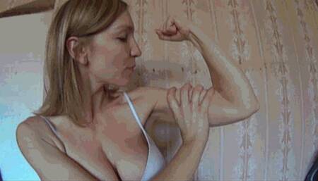 FEELING AND SQUEEZING BICEPS AND PECS 3