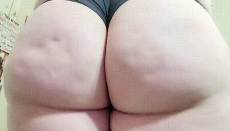 PAWG: Capri Pants & Ass Tease