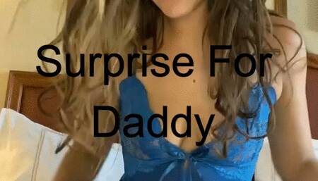 Suprise Butt Plug and Pussy Play For Daddy