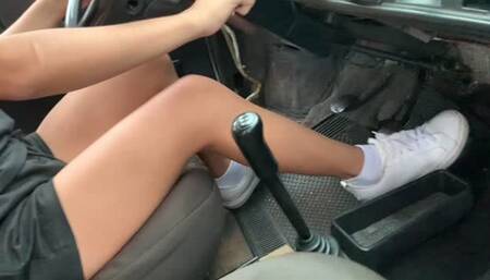 Ely starts the fiat 147 for the first time