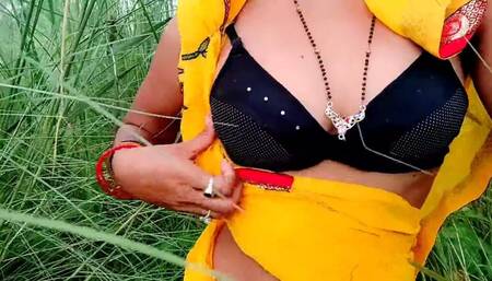 Village Girl Full Nude Showing Her Hairy Bushy Pussy Self Made Video