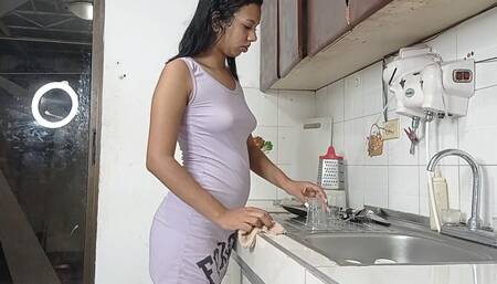 Stepbrother From Different Were Fucking in the Kitchen While She Was Doing the Dishes