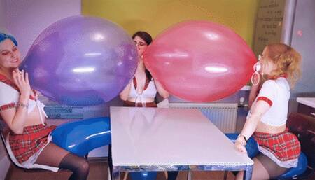 Q907 Three girls btp two double valved balloons together - 1080p