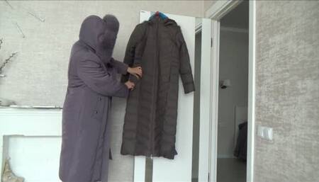 ZIPPERING OF TWO COATS 3 (c)