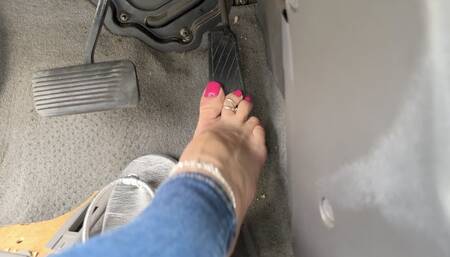 1997 Ford (Compact Car- Cannot say what it is on C4S) Wagon - Junkyard Dry Pumping