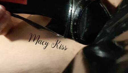 Peeptoe shoeplay with Macy Kiss