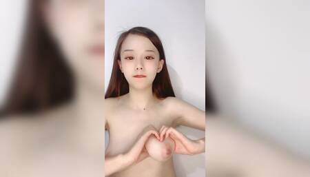 极品美乳学生妹 02