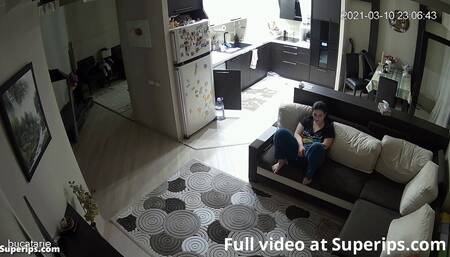 IPCAM – Chubby mom masturbates while watching porn