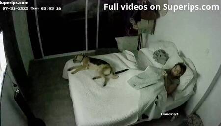 IPCAM – Mature French woman masturbates on her bed