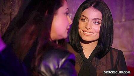 Lauren Walker & Clara Mia Horny Threesome