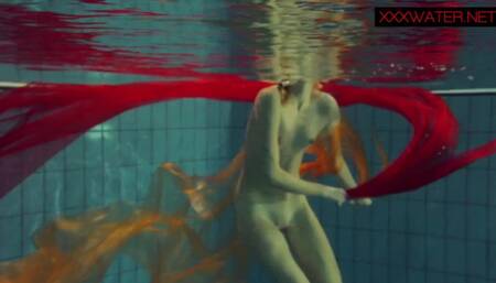 Enchanting chick - poolside clip - Underwater Show