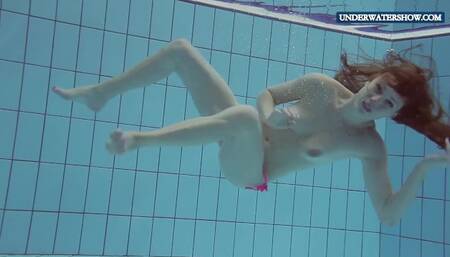 Underwater Show - trimmed pussy movie