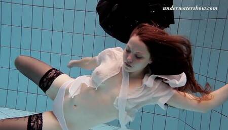 Funny princess - watersports xxx - Underwater Show