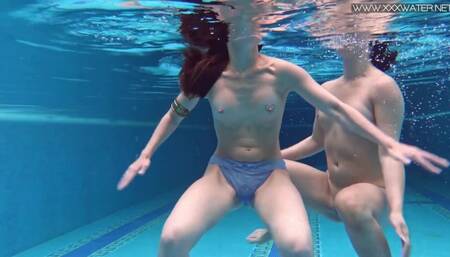 Swim porn with stunner Lady Dee and Lizi Vogue from Underwater Show