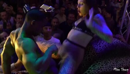 Intense Live IR sexshow