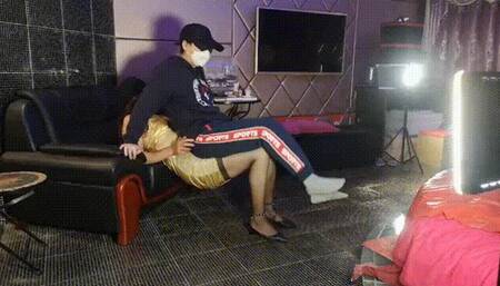 LUNA198_LAPSITTING LADY SOFA