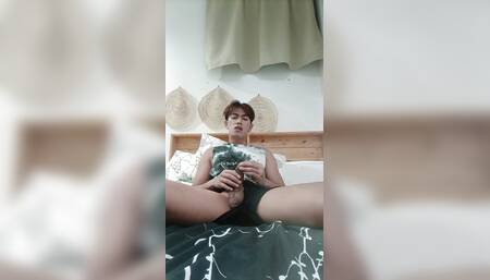 Cute Asia Twink Masturbate with Fleshlight and Eat His Cum