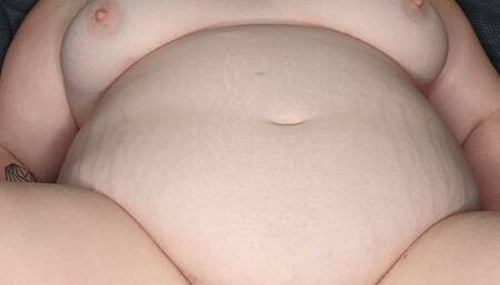 BBW Elle fucks herself into a puddle with Bad Dragon's Stan on the machine