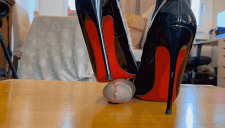 Shoejob with lots of pointed pumps full HD 23 minutes close up!