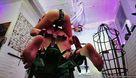 Silly slave - Pegging time complains due the oversize - 480p