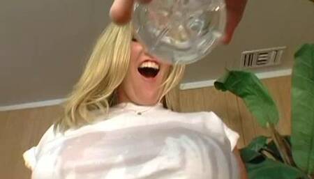 BIg Tits For A Wet Tshirt