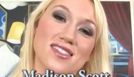 I'm Madison Scott and This Is How I Masturbate