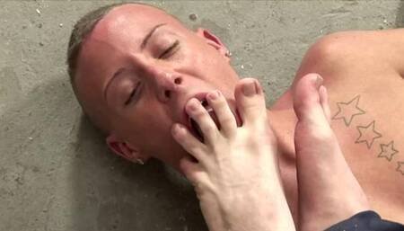 Hey Buddy, Will You Suck My toes?