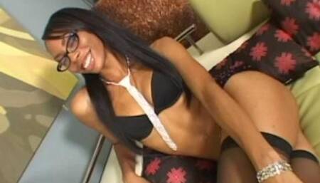 Rane Revere Twerks Like Miley Cyrus