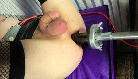 Vixxen Goddess Takes On The Fucking Machine