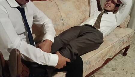 KELL DA MASAJE A ANGEL BROWN