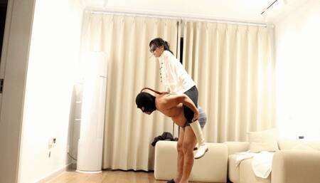 Female Knight training 4K