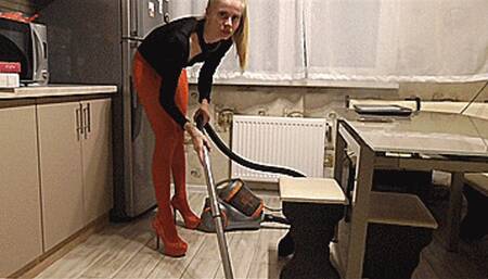 Maid trample red cocks vacum! MP4