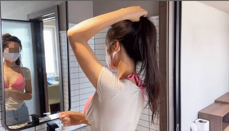 美女业务经理为了完成业绩主动约客户去酒店肏穴，被鸡巴各种玩弄！中国国产微剧情