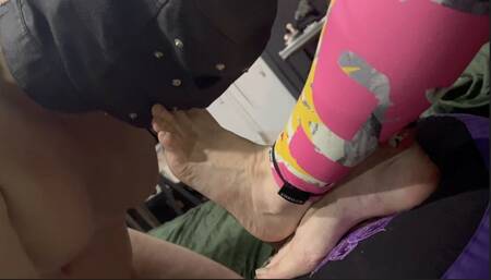 this is the end of this session worshipping feet and relax time feet joi