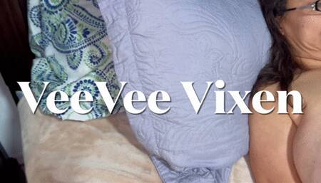 Saggy tit nipple pulls 4