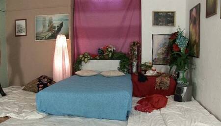 HAIRY MILF IN STOCKINGS AND BOOTS