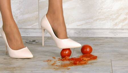 von23 Christianes crush in high heels (mp4-FHD)