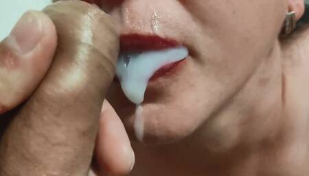 Cum in Mouth, Stepmom takes Stepson Cock slipping in her Sweet Mouth!