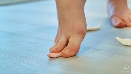 Mice at her Feet - HD 1080p MP4