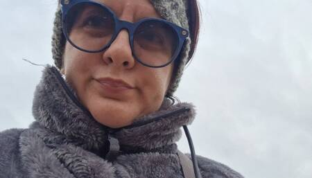 Stinky farts as I walk down the street 720HD