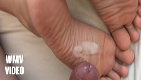 He fucked my wrinkled soles while I rested! (WMV VIDEO)