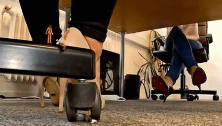 Tiny people infestation in the office (small version)