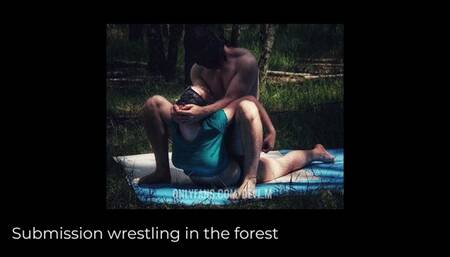 Submission wrestling in the forest