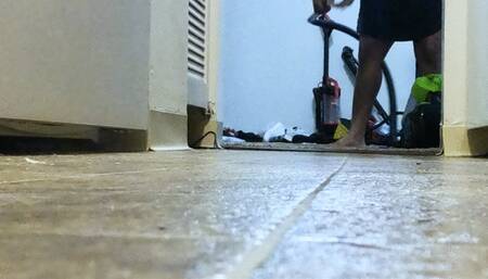 Teenie Mathew Giantess Vacuum POV 4k